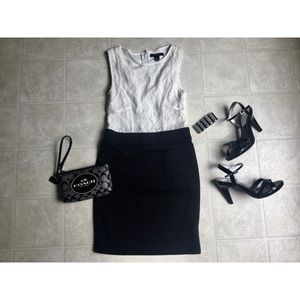 Black & White Stretchy Form-Fitting Dress